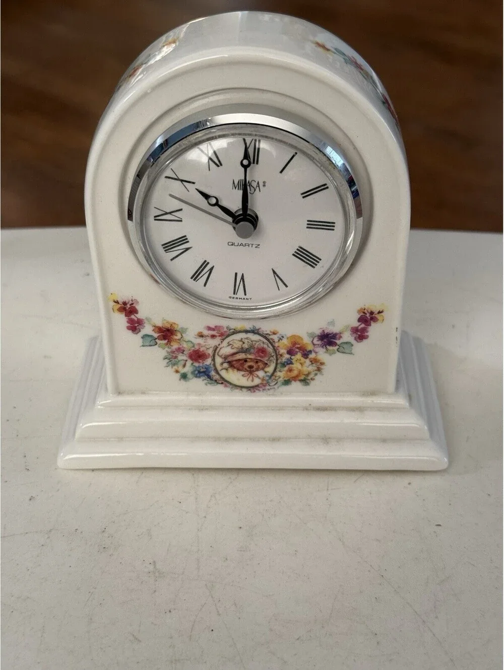 VINTAGE BEAUTIFUL MIKASA  COTTAGE GARDEN MINIATURE CLOCK . UNTESTED